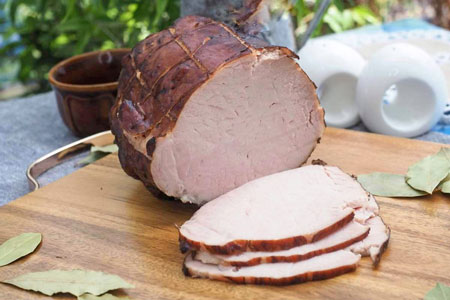 Schab Wędzony i Parzony z Delikatnym Aromatem
